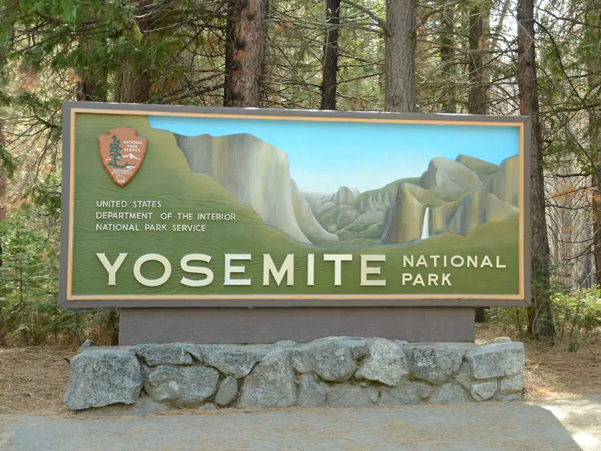 Einsgang zum Yosemite NP