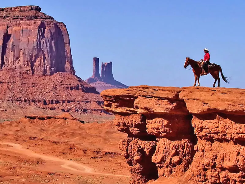 Reiter im Monument Valley