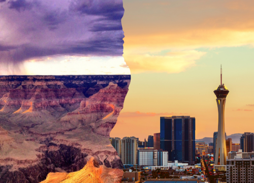 Eine dramatische Kombination aus Grand Canyon und der Skyline von Las Vegas mit dem markanten Stratosphere Tower im Abendlicht
