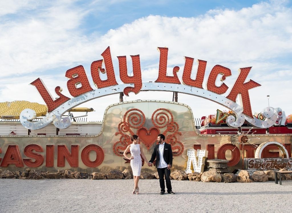 Las Vegas x Condor LP-17 Vegas, Baby! 7 Tage mit 1000 Möglichkeiten voller Glanz und Glamour inkl. Flug