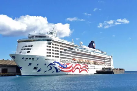 Kreuzfahrtschiff in Hawaii Pride of America